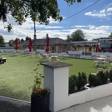 The Railway Inn Galmpton Екстер'єр фото