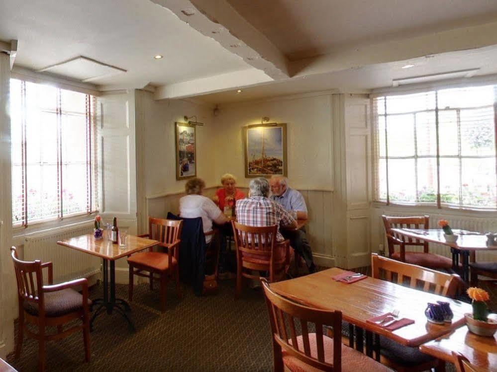 The Railway Inn Galmpton Екстер'єр фото
